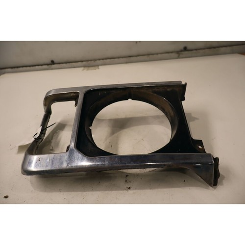 Right headlamp trim toyota - right,