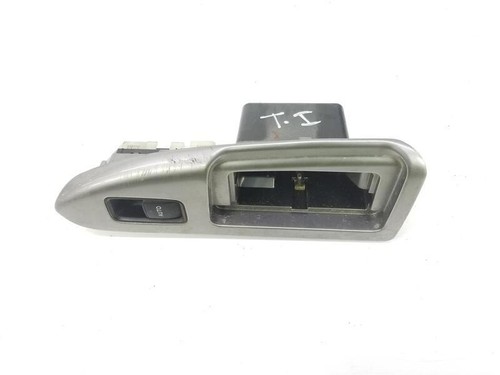 8403060022 rear window control