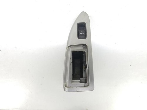 8403060022 rear window control